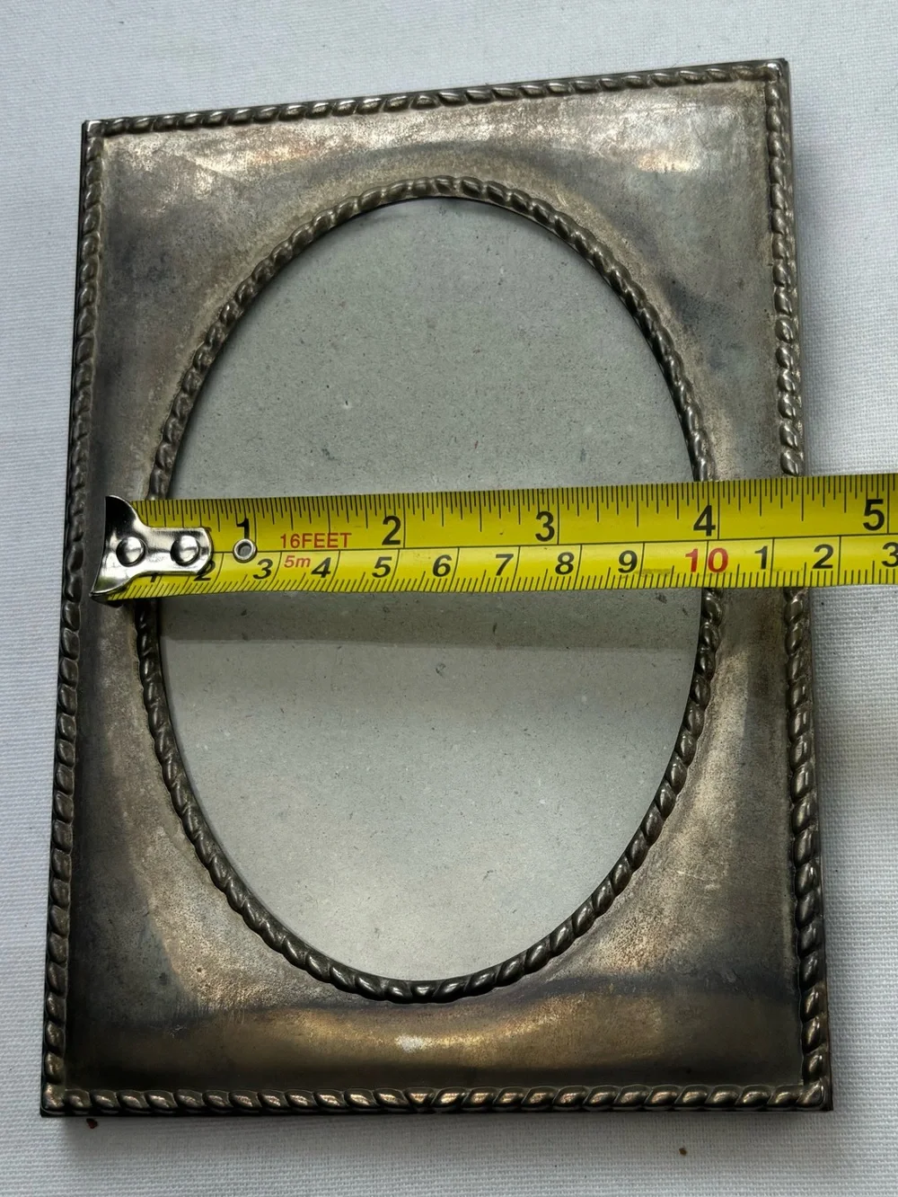 Vintage Classic Silver Plated Photo Frame 5” x 7” Oval Opening Braided Rope Edge